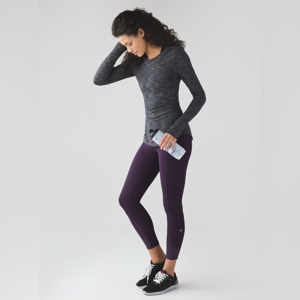 Lululemon Tight Stuff Tight
Size 6
Deep Zinfandel
69